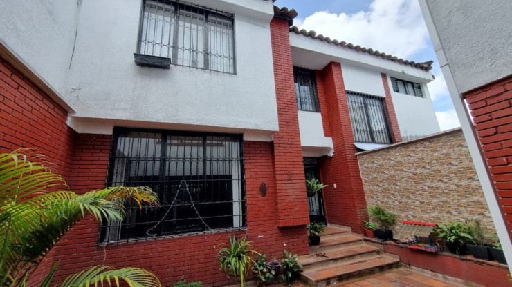 CASA PARA VENTA EN ARMENIA