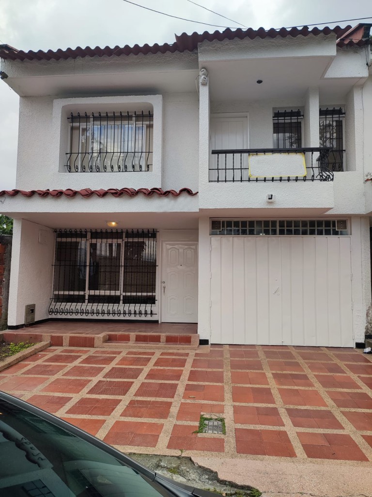 Casa en ARMENIA, PARQUE ABORIGENES (Ref: 12220)