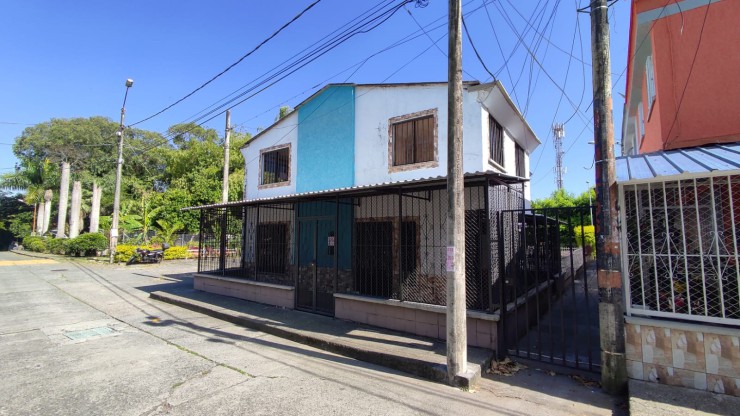 CASA PARA VENTA EN ARMENIA