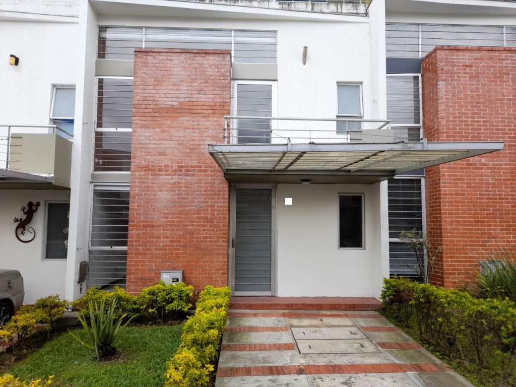 Casa en ARMENIA, AVENIDA 19 (Ref: 11999)