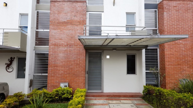 CASA PARA VENTA EN ARMENIA