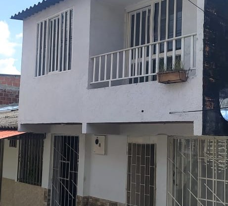 CASA PARA VENTA EN ARMENIA