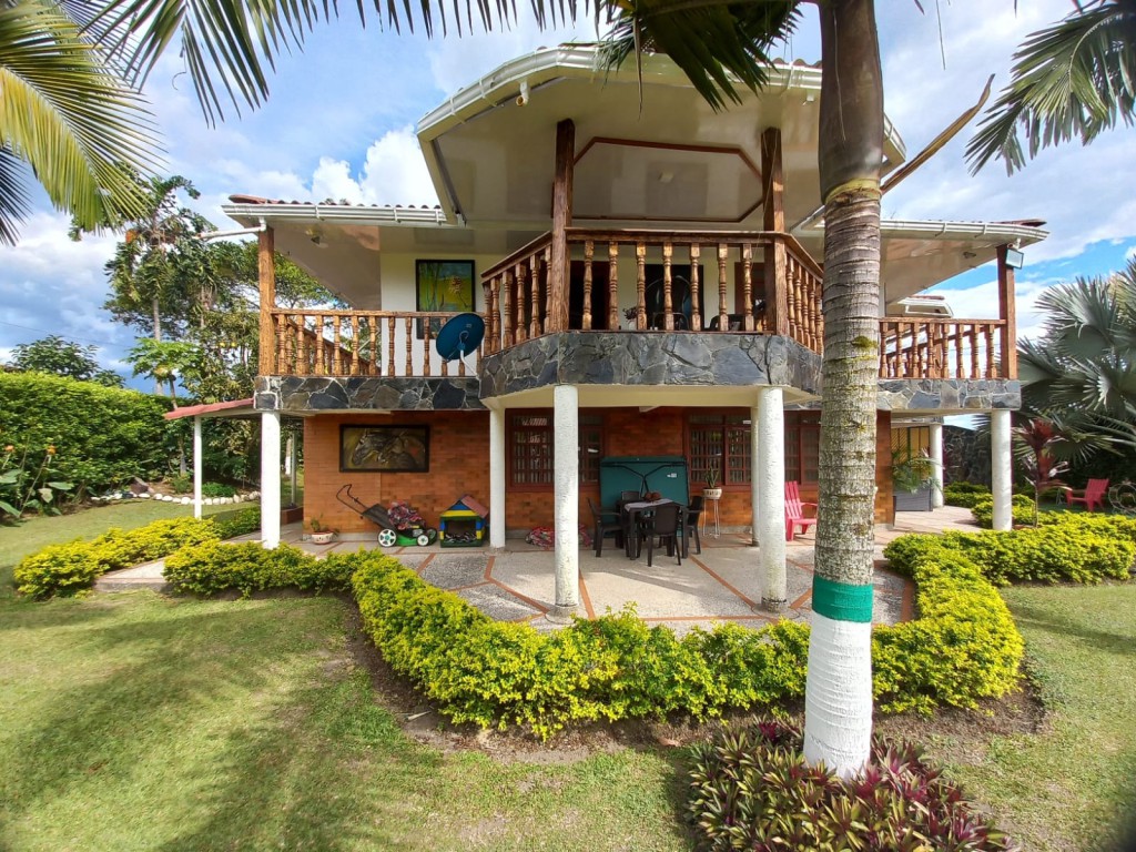 Casa campestre en ARMENIA, PUERTO ESPEJO (Ref: 12375)
