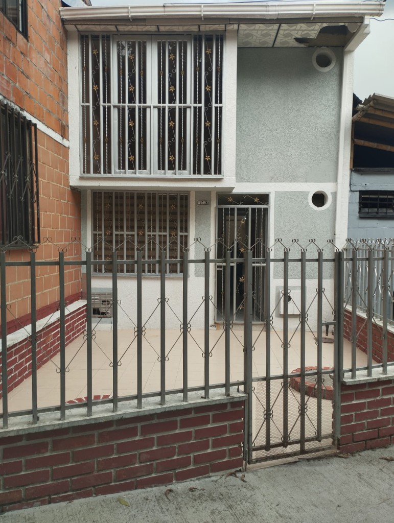 CASA PARA VENTA EN ARMENIA