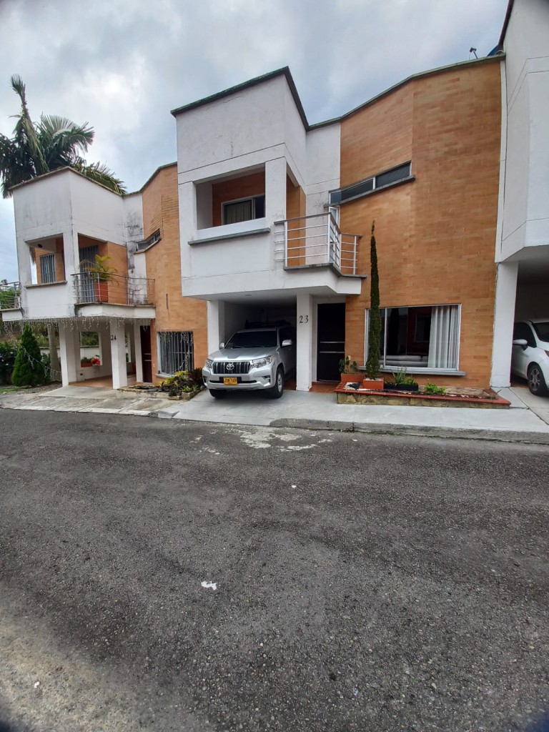 Casa en ARMENIA, AVENIDA 19 NORTE (Ref: 12607)