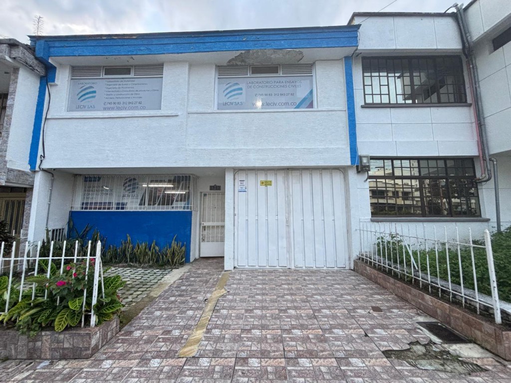 CASA PARA VENTA EN ARMENIA