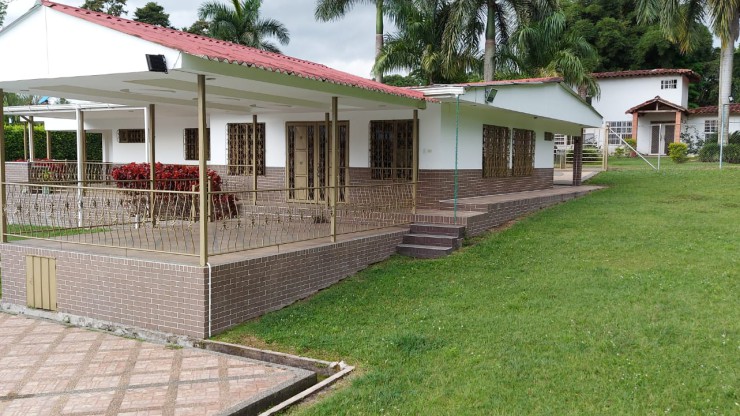 CASA CAMPESTRE PARA VENTA EN ARMENIA