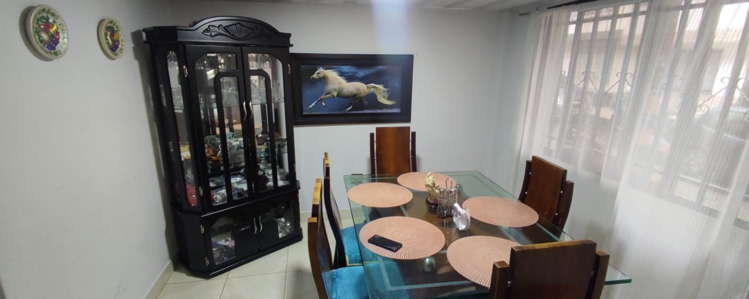 7 Bedrooms Bedrooms, ,3 BathroomsBathrooms,Casa,Venta,2689