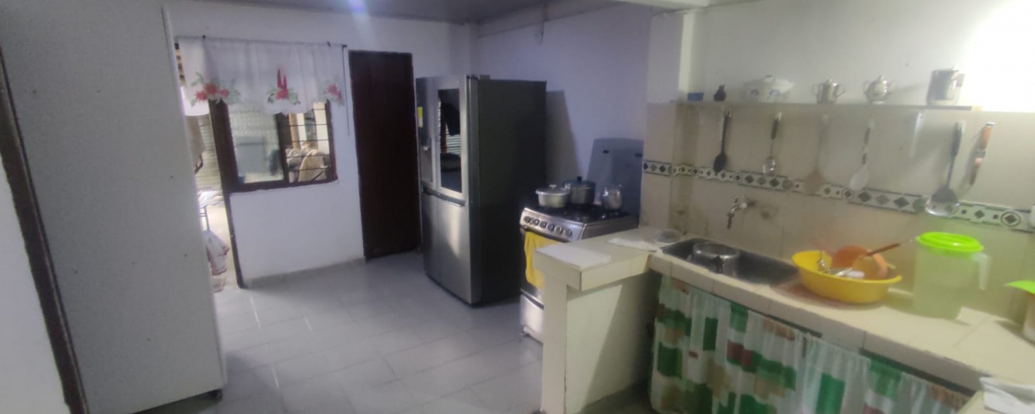 4 Bedrooms Bedrooms, ,1 BañoBathrooms,Casa,Venta,2779