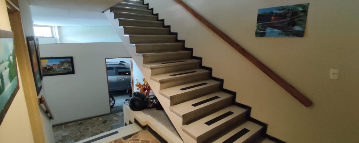 6 Bedrooms Bedrooms, ,2 BathroomsBathrooms,Casa,Venta,2808