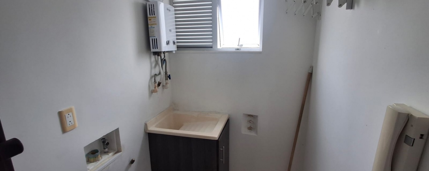 3 Bedrooms Bedrooms, ,2 BathroomsBathrooms,Apartamento,Renta,2810