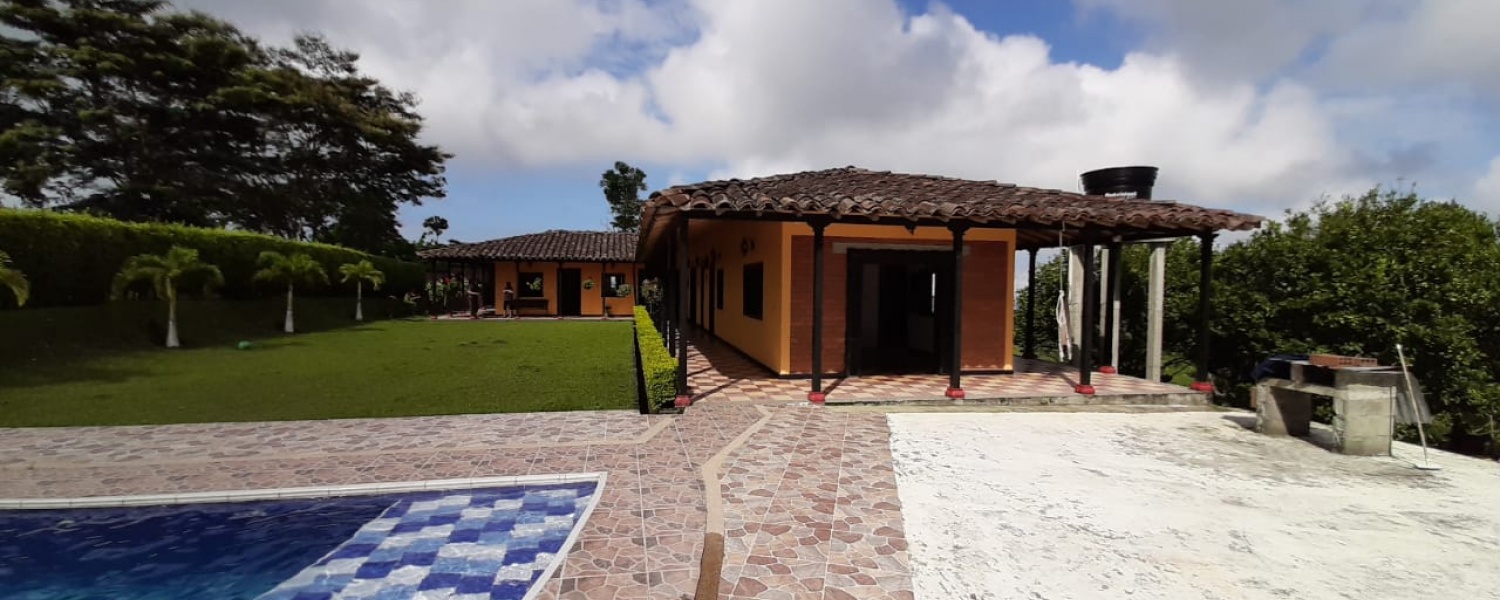 9 Bedrooms Bedrooms, ,5 BathroomsBathrooms,Finca,Venta,2827