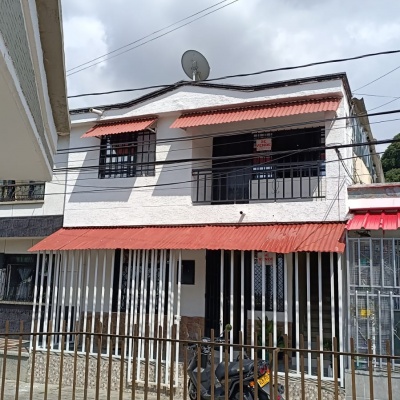 CASA BIFAMILIAR PARA VENTA